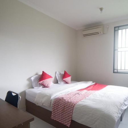 Oyo 3049 Scientia Dormitory Syariah Tangerang Eksteriør bilde