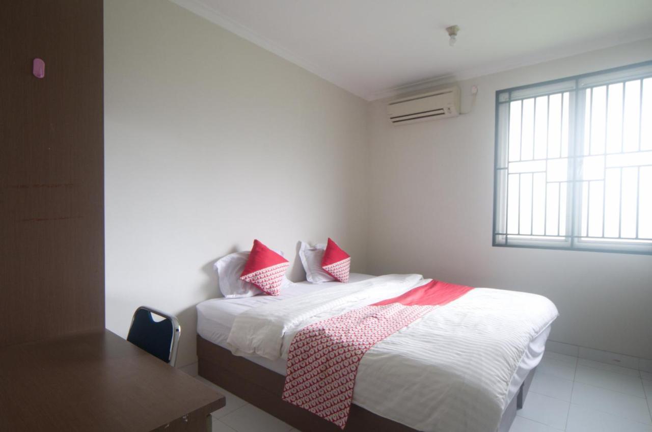 Oyo 3049 Scientia Dormitory Syariah Tangerang Eksteriør bilde