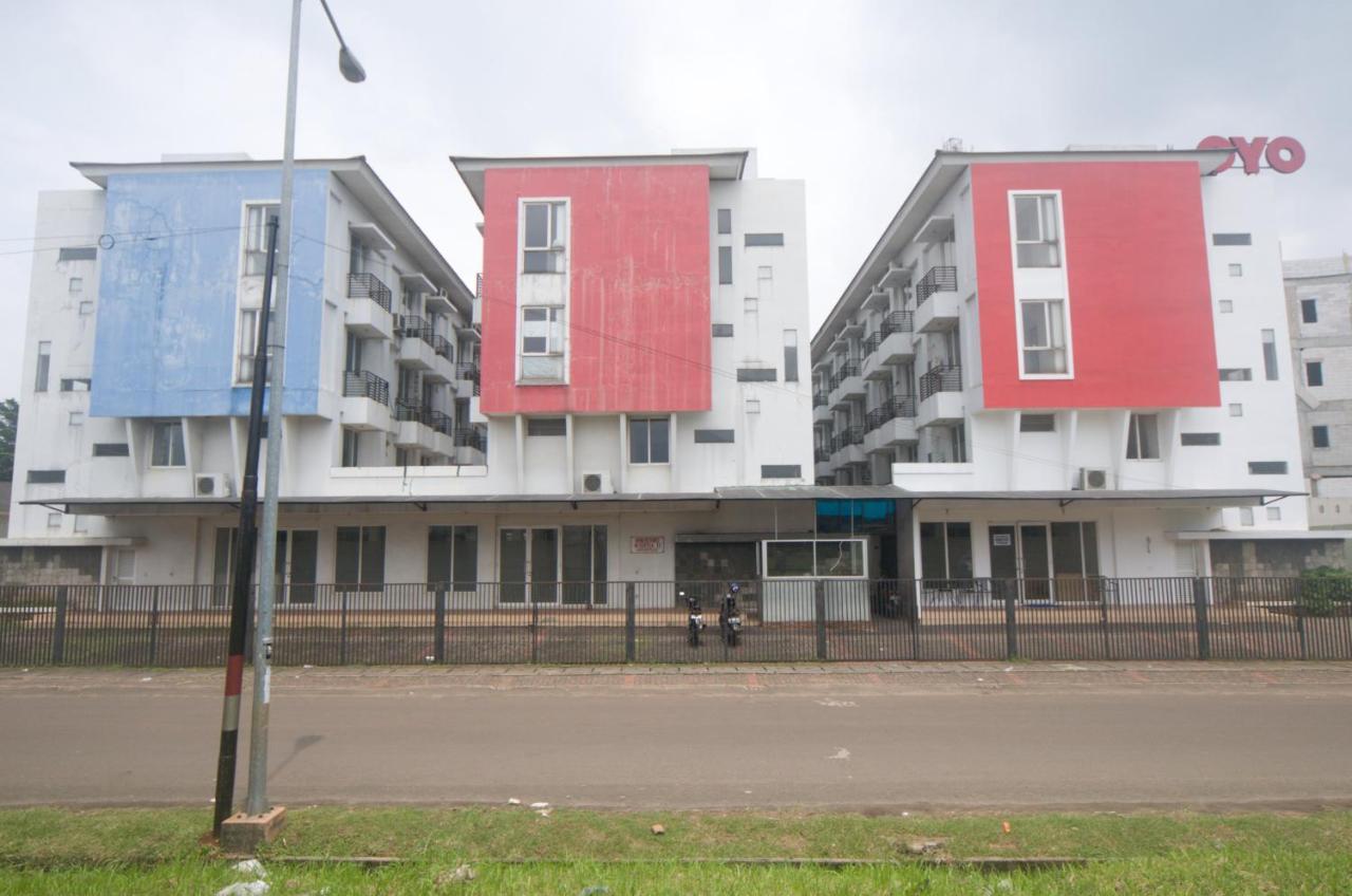 Oyo 3049 Scientia Dormitory Syariah Tangerang Eksteriør bilde