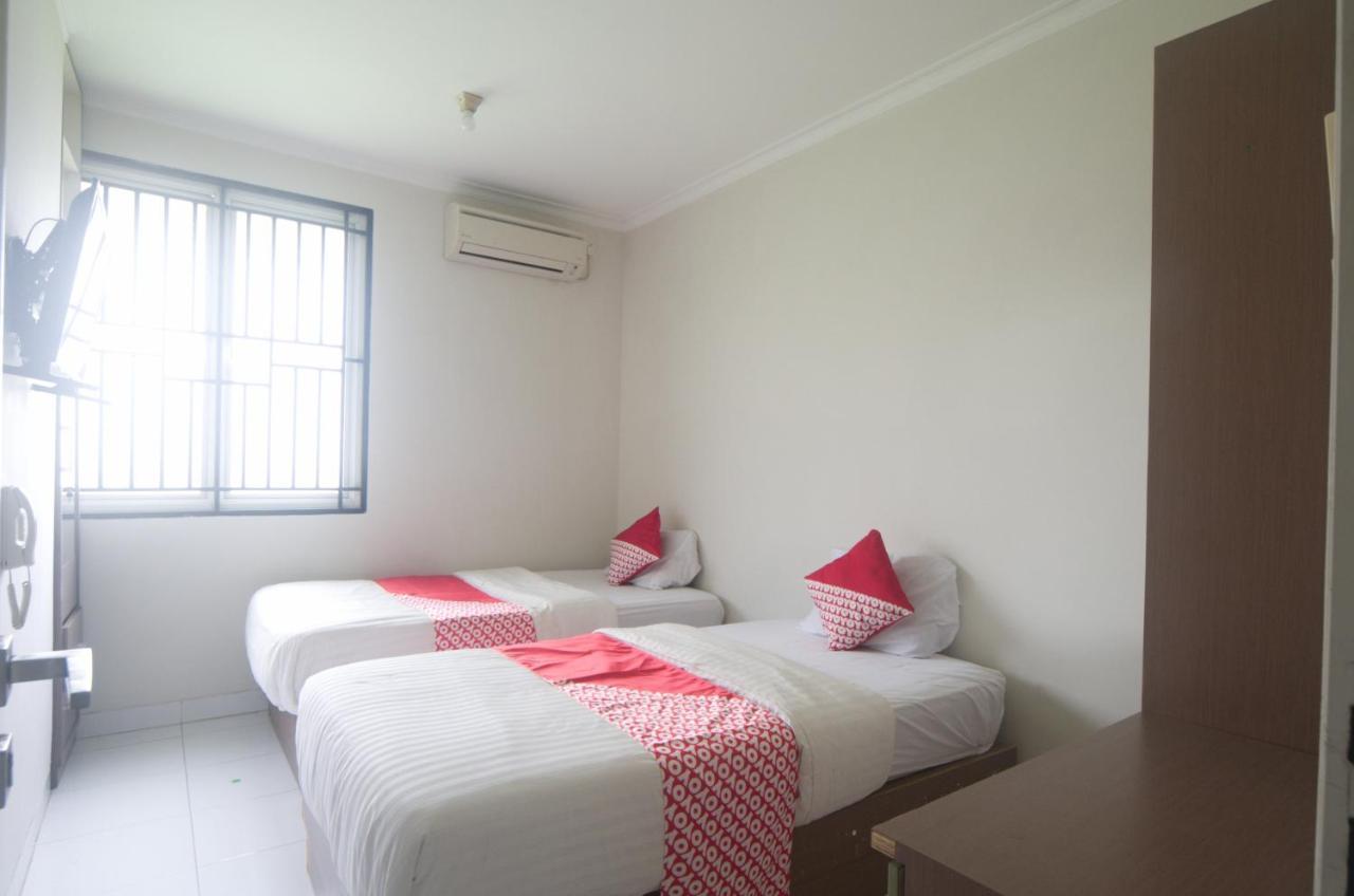 Oyo 3049 Scientia Dormitory Syariah Tangerang Eksteriør bilde