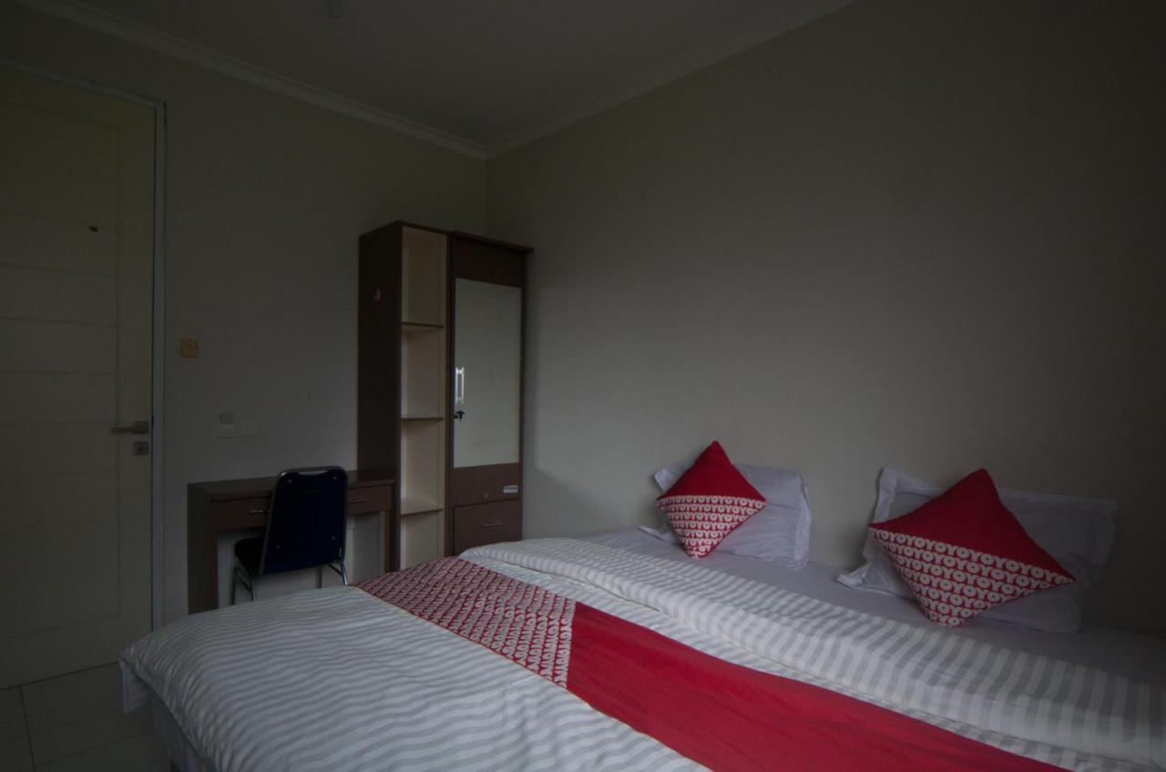 Oyo 3049 Scientia Dormitory Syariah Tangerang Eksteriør bilde